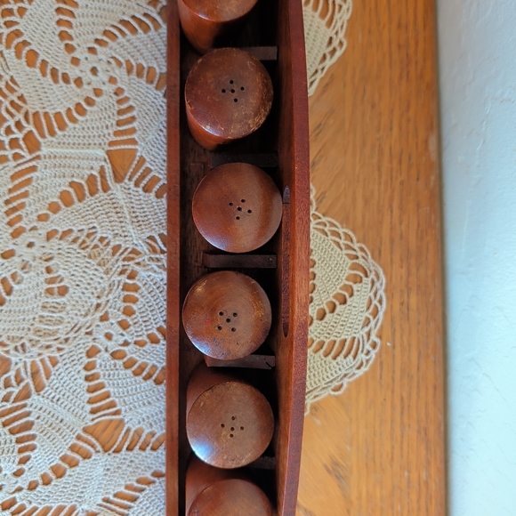 Wooden Spice Rack with Shakers - Picture 3 of 5